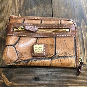 Dooney & Bourke wallet